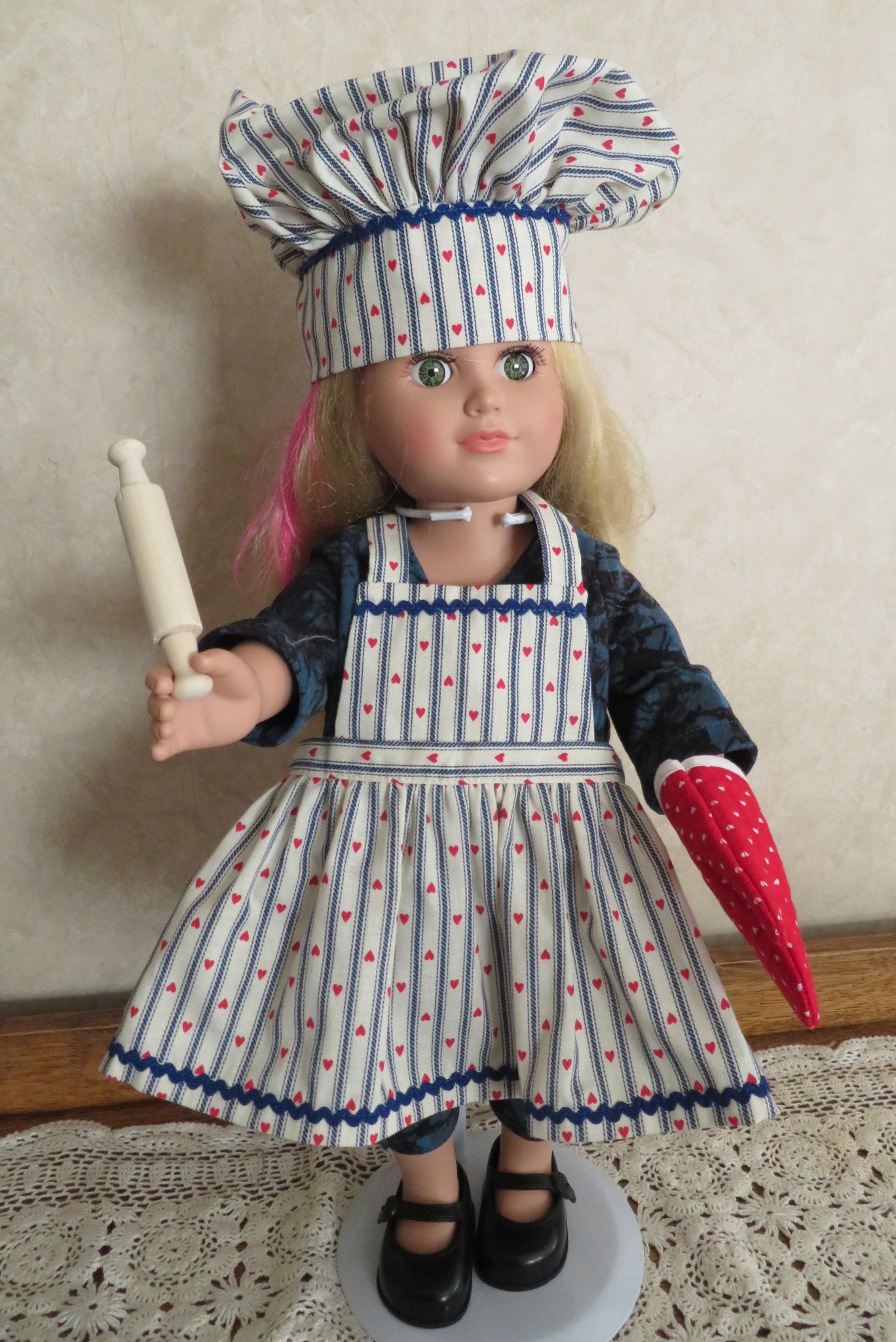 18" Doll Apron/Hat/Mit/Rolling Pin